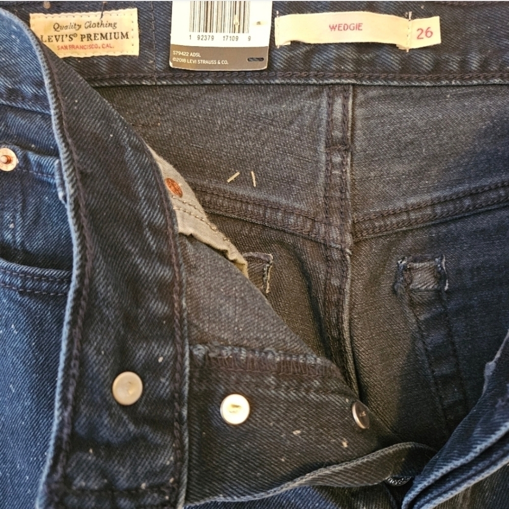 LEVI'S WEDGIE INTERGALACTIC ACID WASH JEANS WOMEN'S SIZE 26 - Picture 13 of 13
